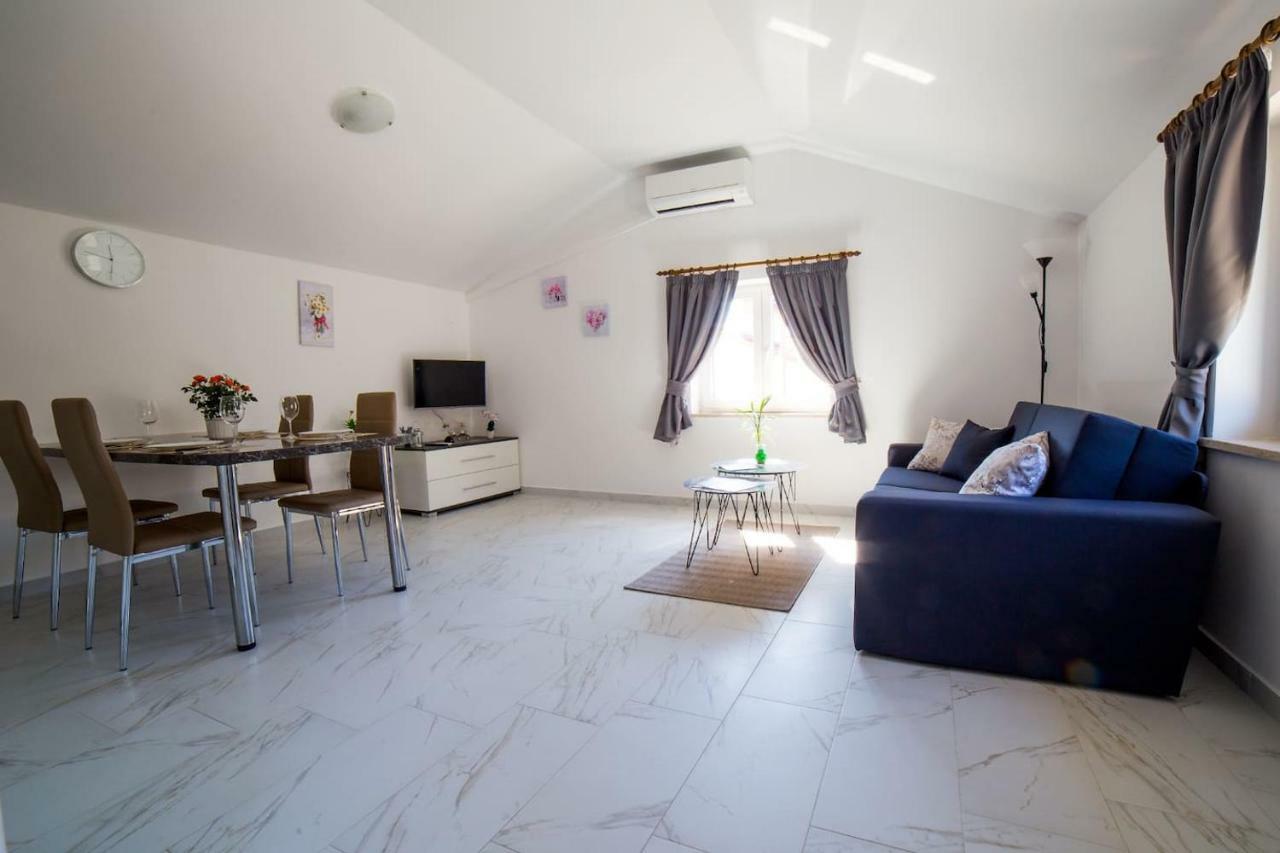 Apartment Podini Brseč Buitenkant foto