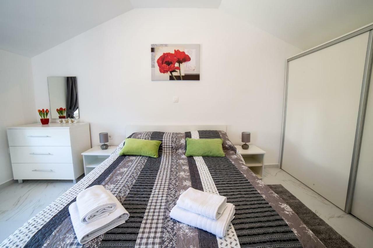 Apartment Podini Brseč Buitenkant foto