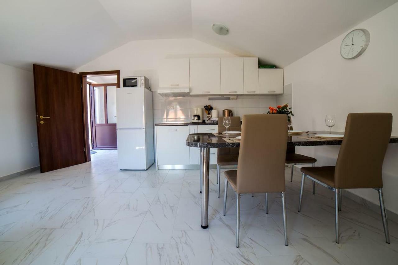 Apartment Podini Brseč Buitenkant foto