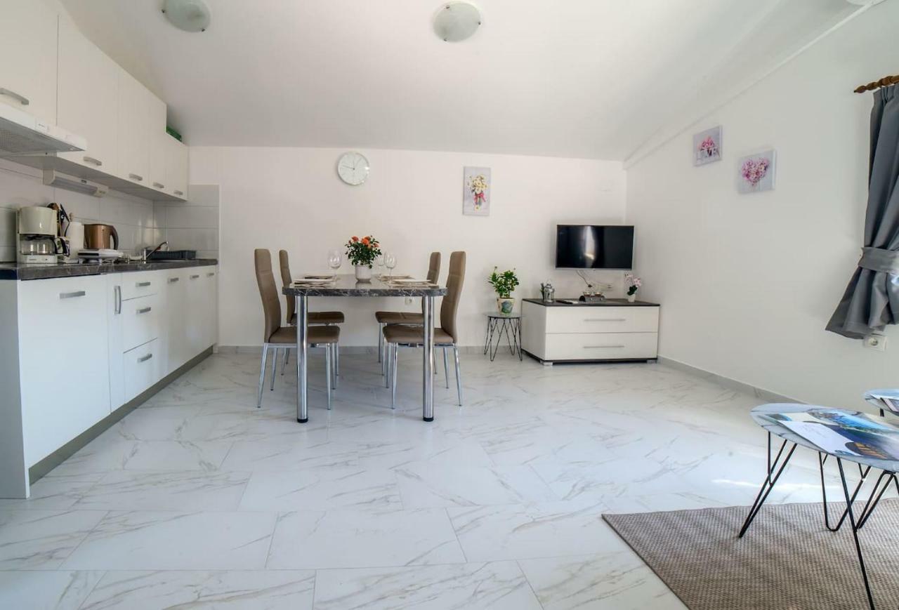 Apartment Podini Brseč Buitenkant foto