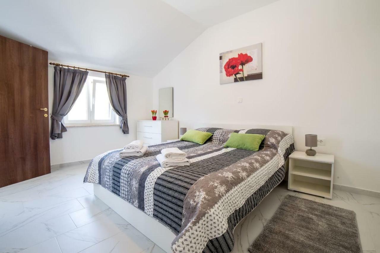 Apartment Podini Brseč Buitenkant foto